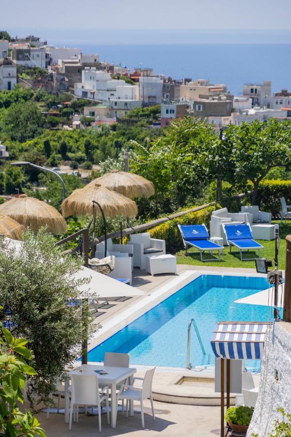 איסקיה Hotel La Luna מראה חיצוני תמונה