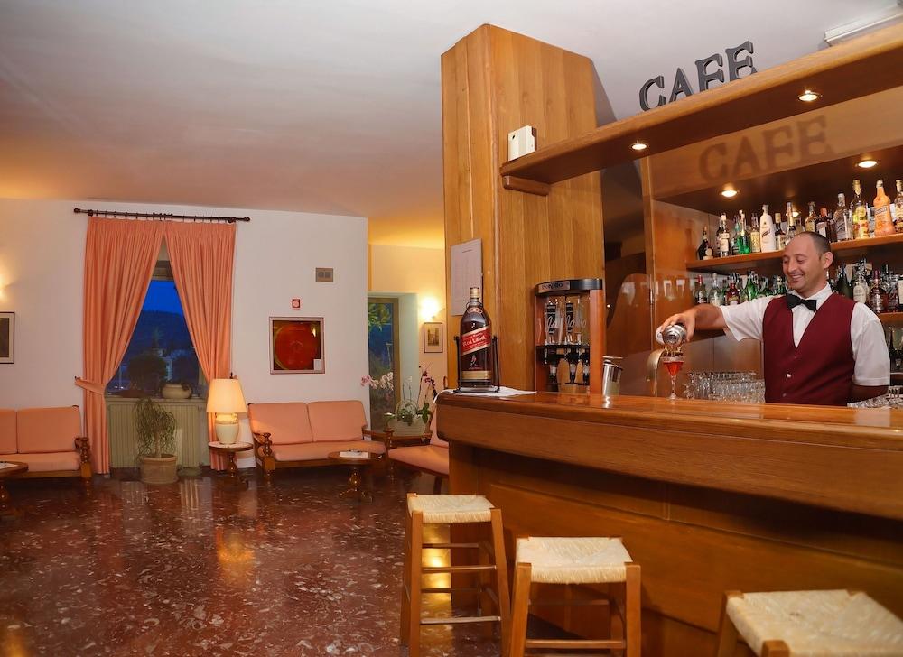 איסקיה Hotel La Luna מראה חיצוני תמונה