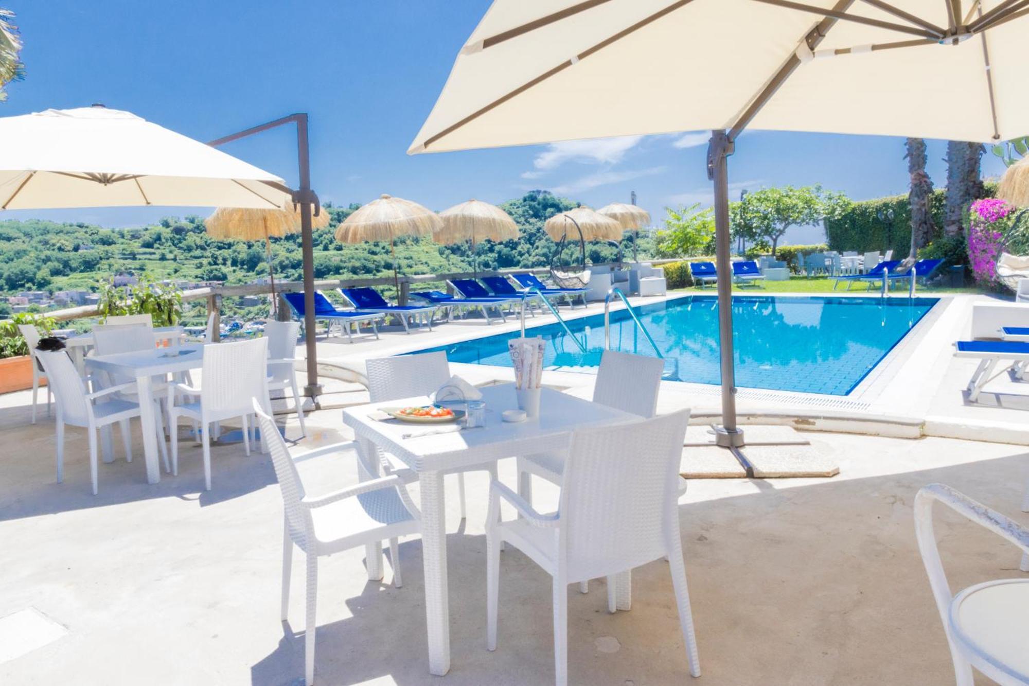 איסקיה Hotel La Luna מראה חיצוני תמונה
