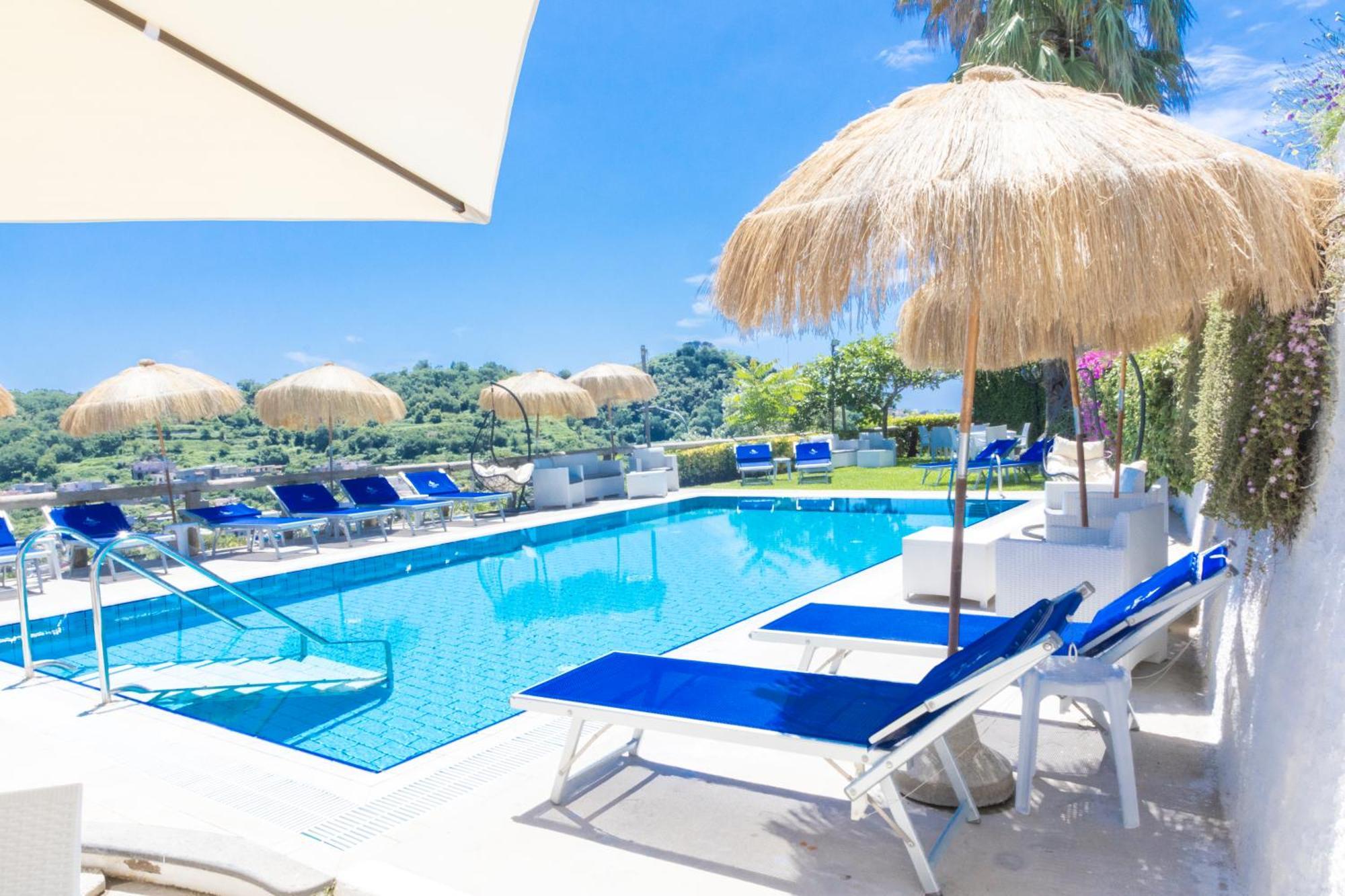 איסקיה Hotel La Luna מראה חיצוני תמונה
