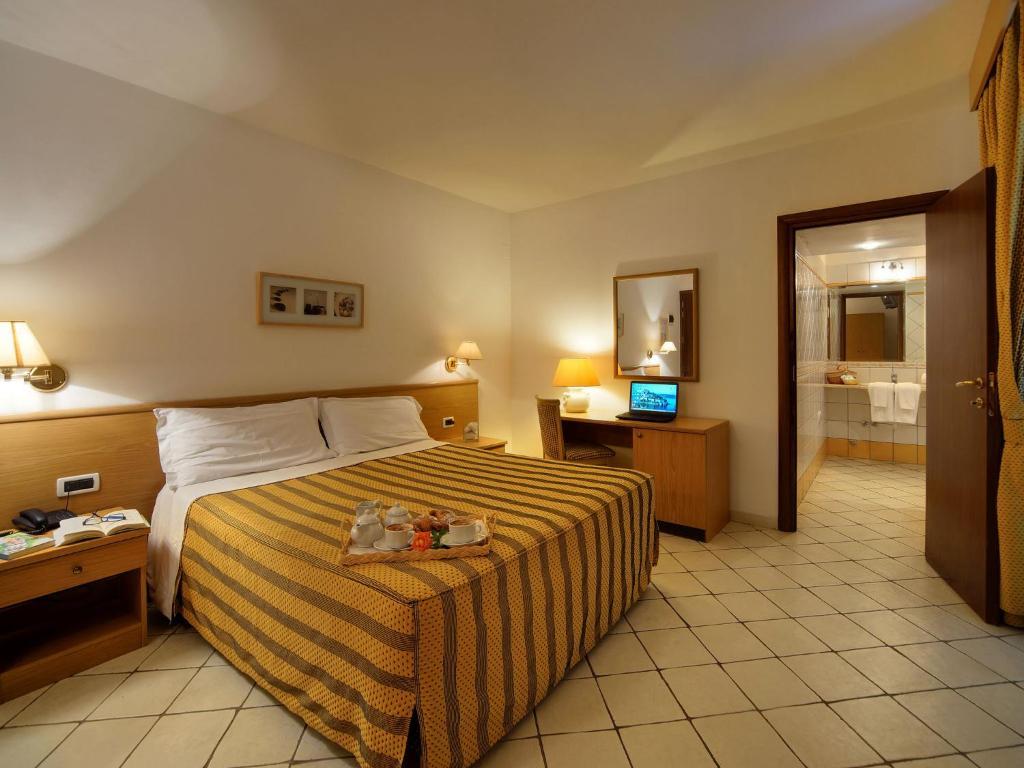 איסקיה Hotel La Luna חדר תמונה